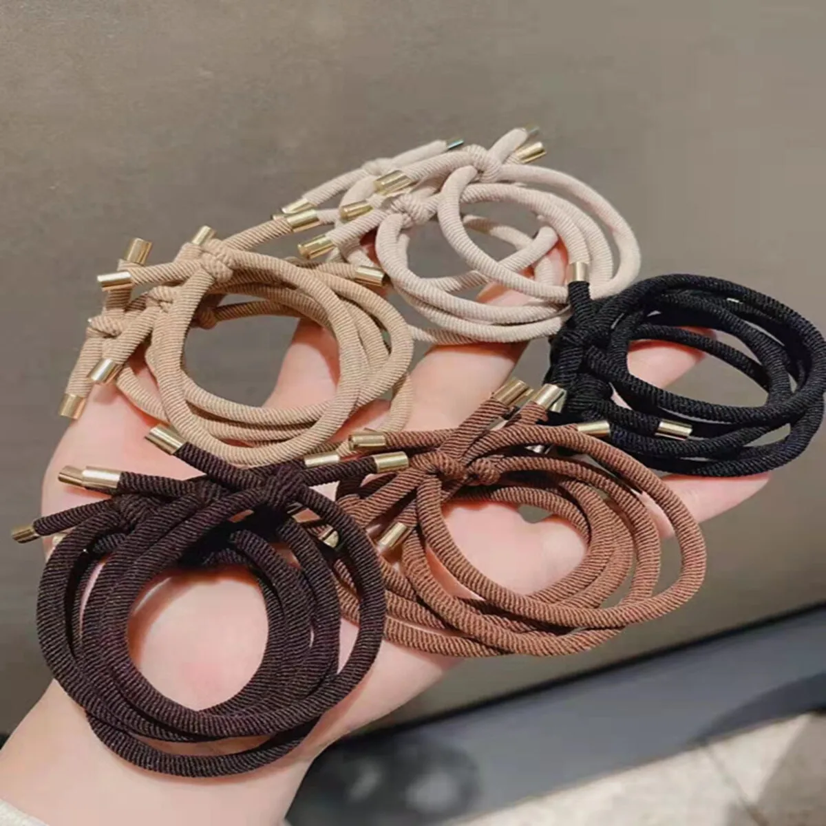 10 Stück hochelastische Knoten-Spiral-Haargummis in Kaffeebraun und Schwarz, minimalistisch, sanft zu den Haaren, für sichere Pferdeschwänze, stilvoll und langlebig