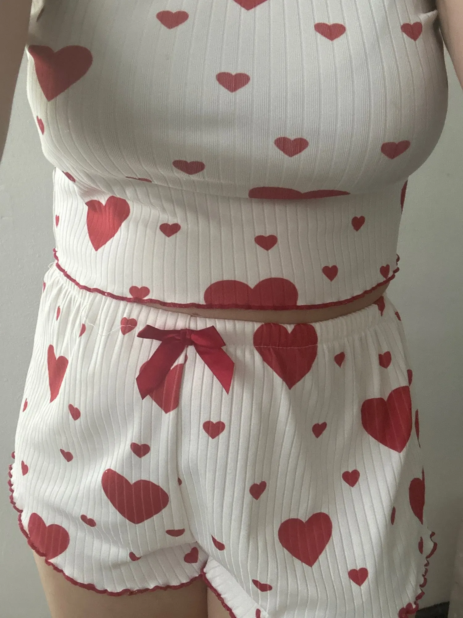 Chic Women's 2-Piece Pajamas Set for Summer Comfort photo review