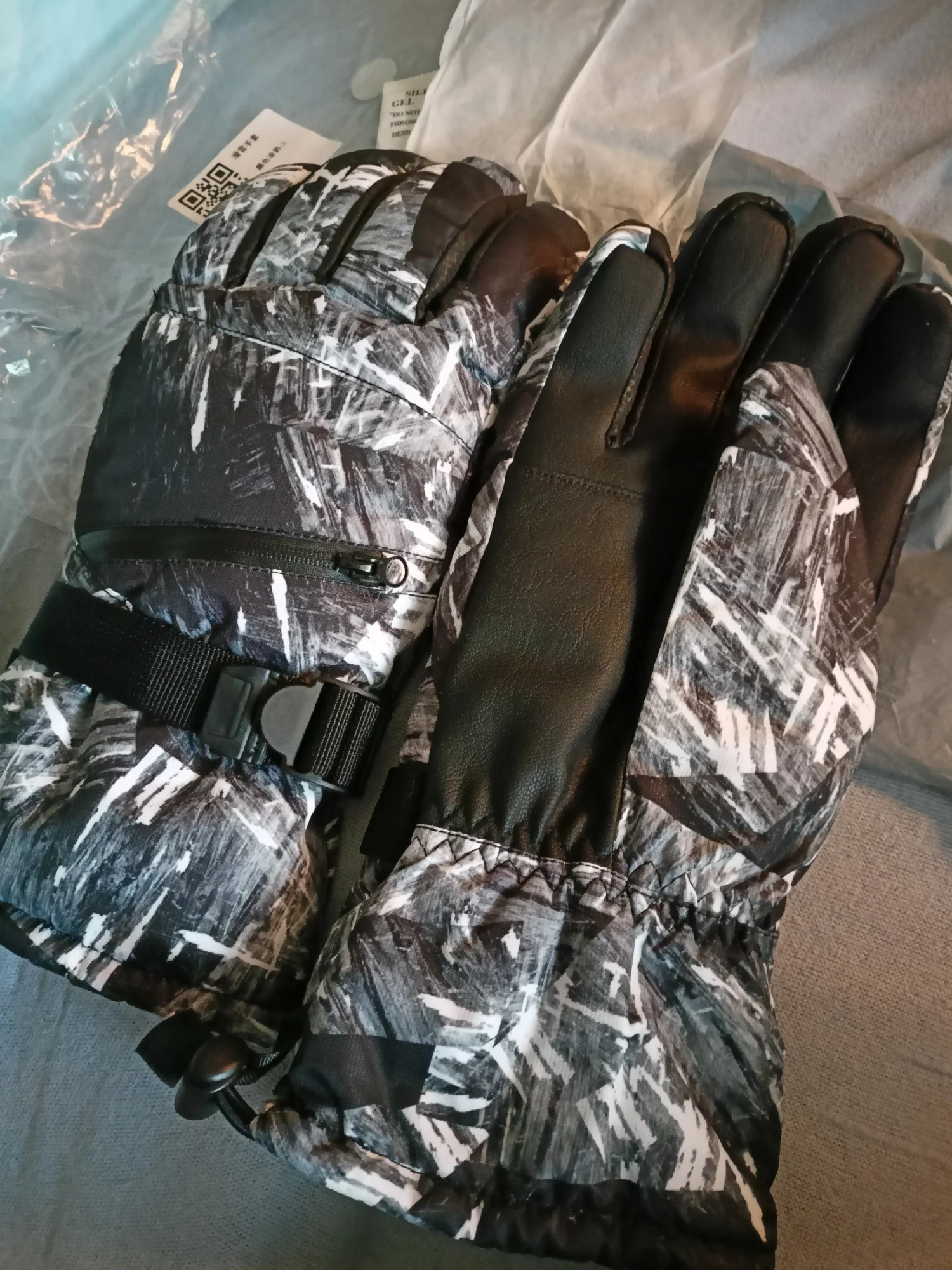 PHMAX Ski Gloves