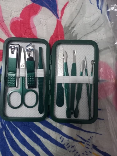 Professional 7-18 Piece Nail Care Kit Stainless Steel Manicure & Pedicure Set with Travel Case for On-the-Go Grooming photo review