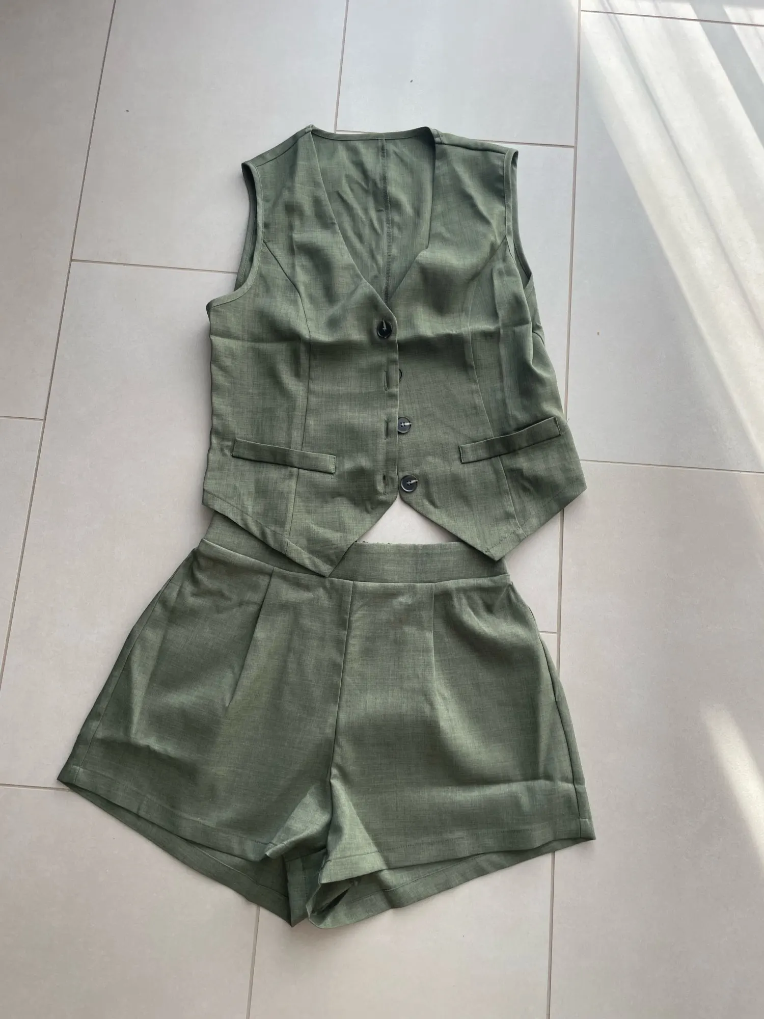 Chic Summer Women's Waistcoat and Shorts Set for Effortless Style photo review