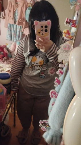 Cat Cafe Sweatshirt - Harajuku Aesthetic photo review