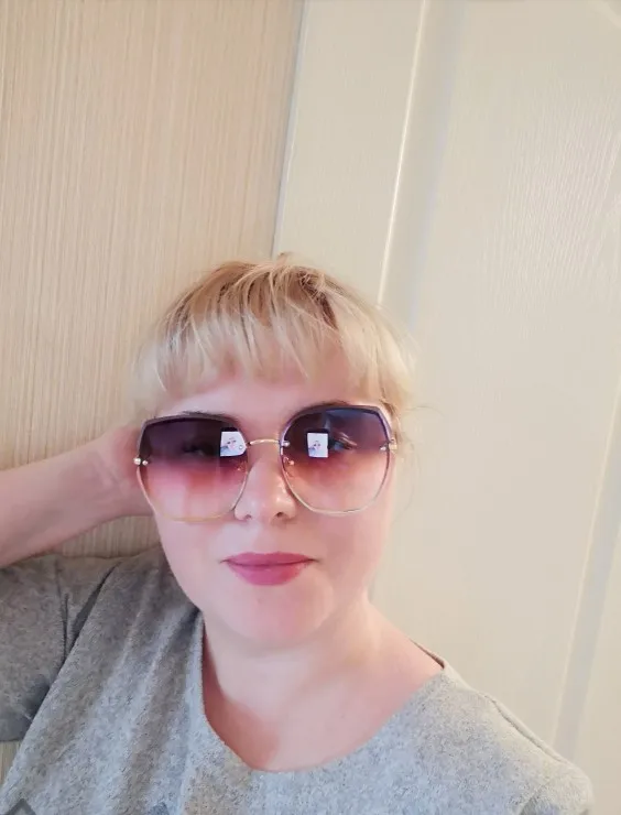 Fantasia Luxurious Vintage Sunglasses for Women photo review