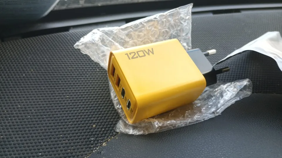 4 Port USB Charger Total 120W Type C Fast Charge Mobile Phone Adapter Quick Charge Wall Charger photo review