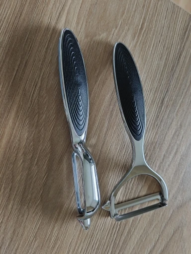 1/2 PCS Stainless Steel Multifunctional Vegetable Peeler and Shredder Shredder Potato Carrot Grater photo review