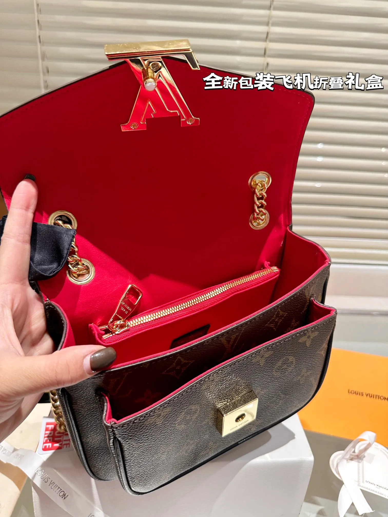 早い者勝ち　美品　LOUIS VUITTON Louis Vuitton Chain Heels Sz 35 - Luxe Du Jour