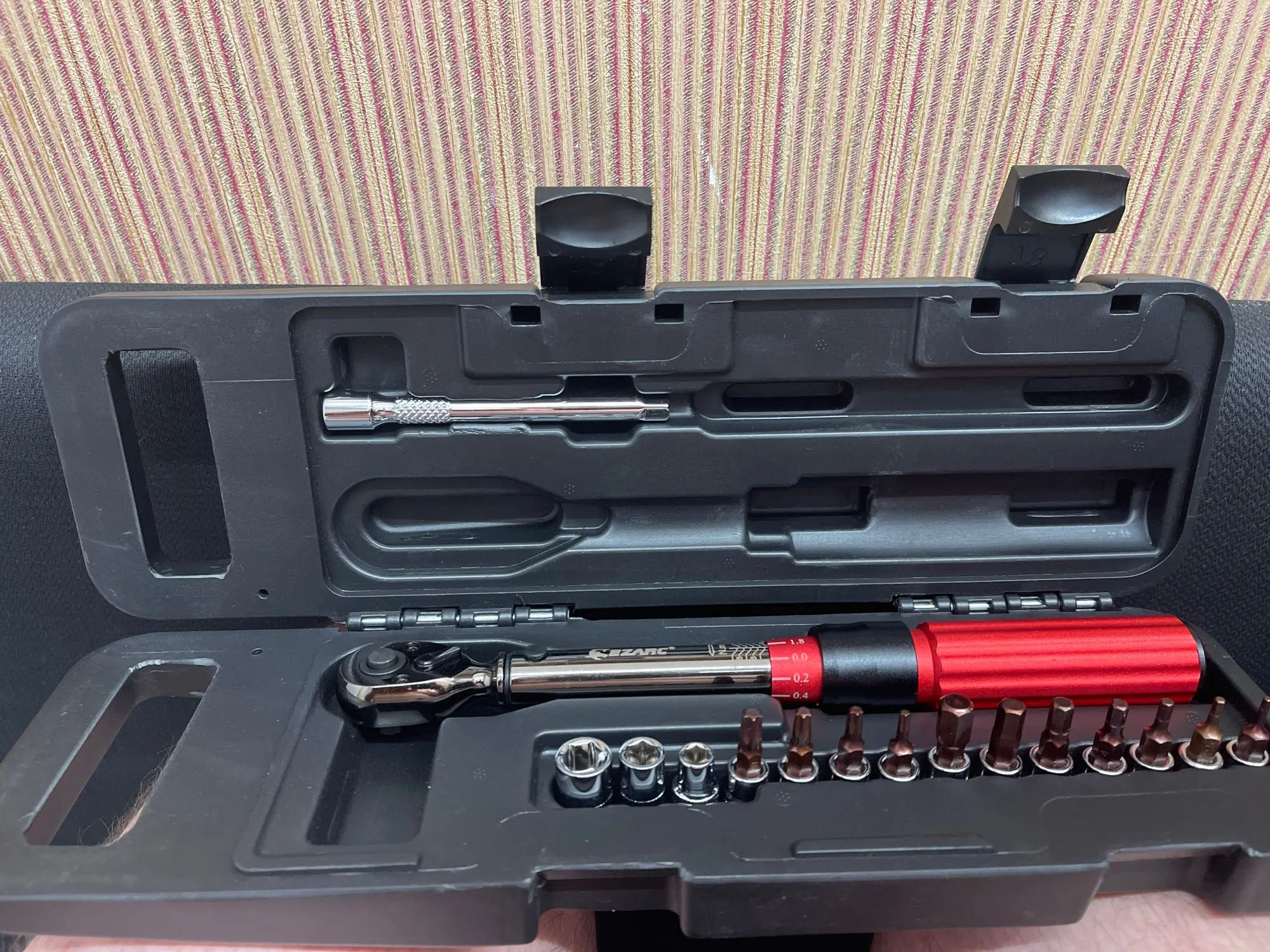 EZARC 16pcs 1/4” Torque Wrench Set with Double Scale 220Nm Precise