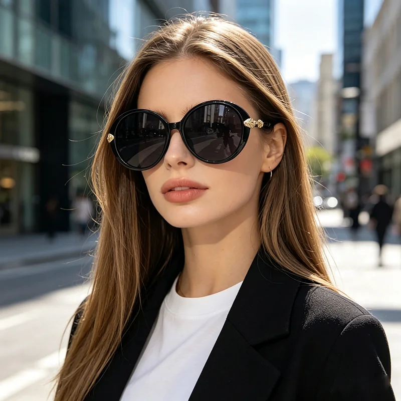 Runde Sonnenbrille ins Stil Sonnenbrille Mode Straßen fotografie Brille