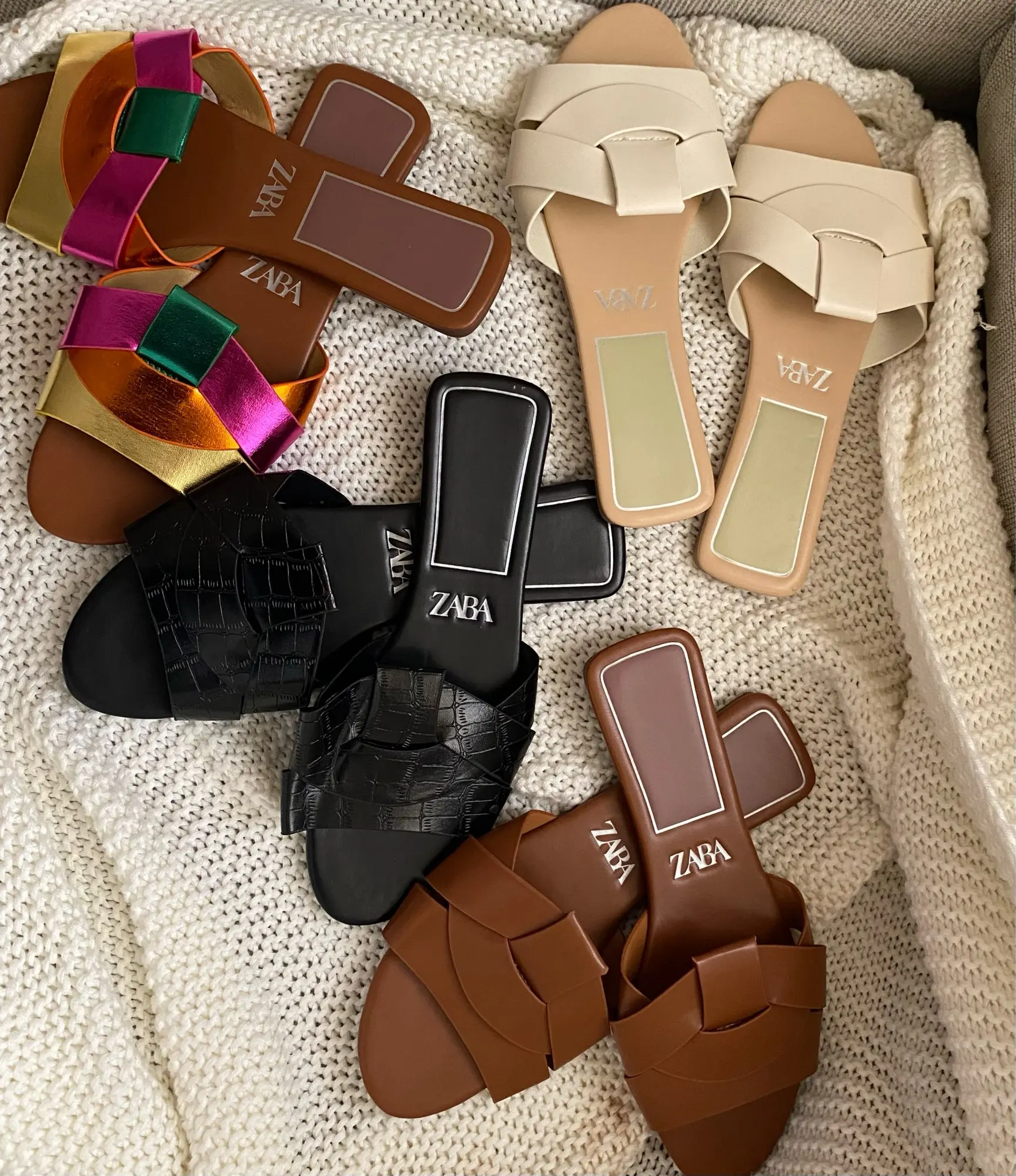 Pantoufles Plates Tissées Femme | Style Été 2025 | Chaussures Bout Ouvert Confortables & Décontractées photo review