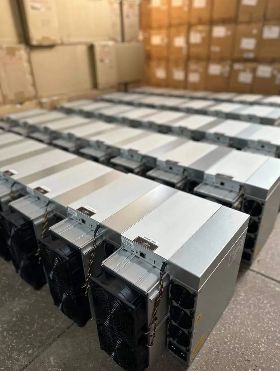 

50% скидка Bitmain Antminer HS3 9th/s 2070 Вт (HNS/SC)