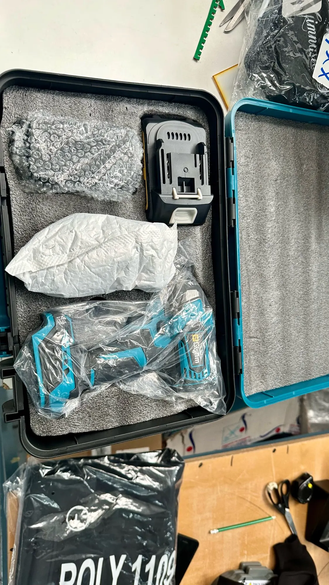 Gisam 1200N.M Brushless Electric Impact Wrench 1/2" - Cordless for Makita 18V Battery photo review