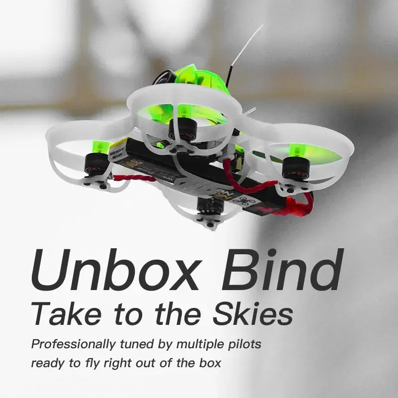 Drone de course Newbeedrone en action, 4 batteries assurant performances et fiabilité