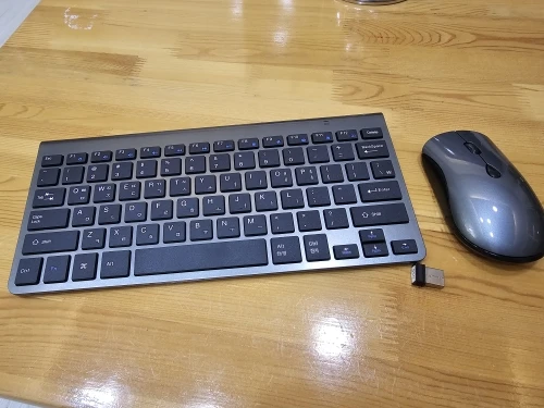 Multilingual Wireless Keyboard and Mouse Combo photo review