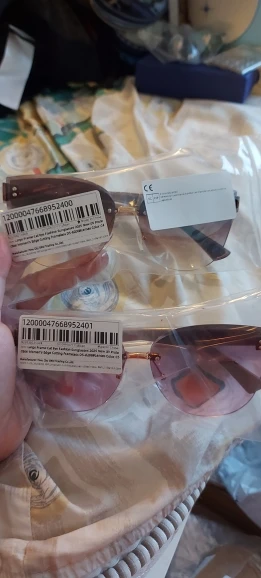 Large Frame Cat Eye Fashion Sunglasses 2025 New UV Protection Women's Edge Cutting Frameless DS-8208 photo review