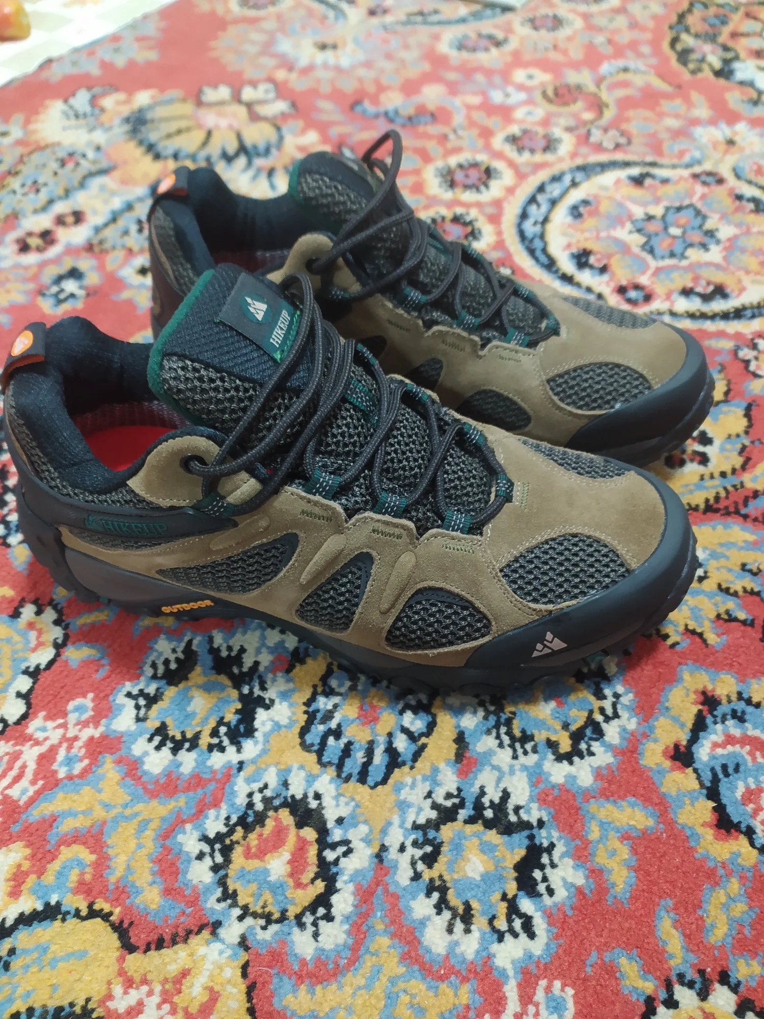 Taktische Outdoor-Schuhe Hikeup in Khaki photo review
