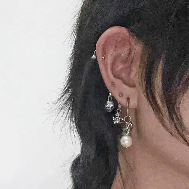 Discover 152+ horseshoe earrings for lobes seven.edu.vn