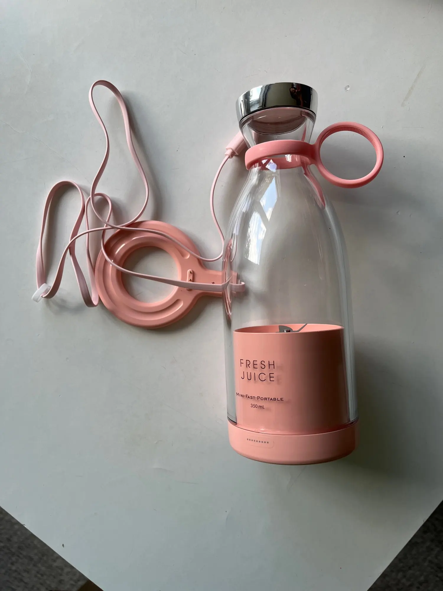 Portable Electric Juicer Blender Usb Mini Fruit Mixer (Hot Sale) photo review