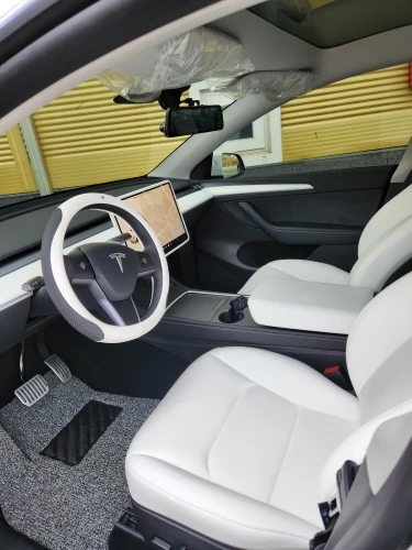 Teslahubs™ Aluminum Pedals Cover For Model 3/Y/S/X customer photo