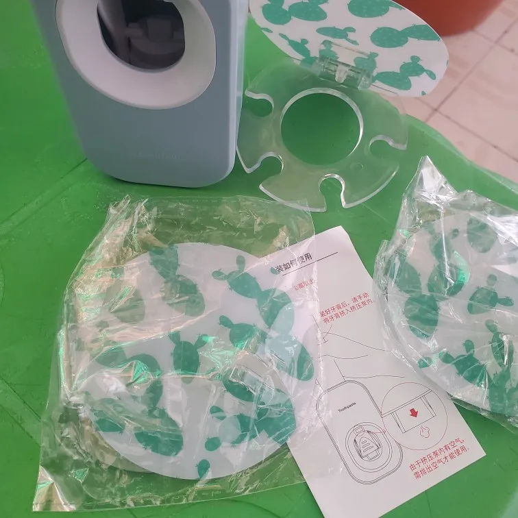 Automatic Toothpaste Single Dispenser photo review