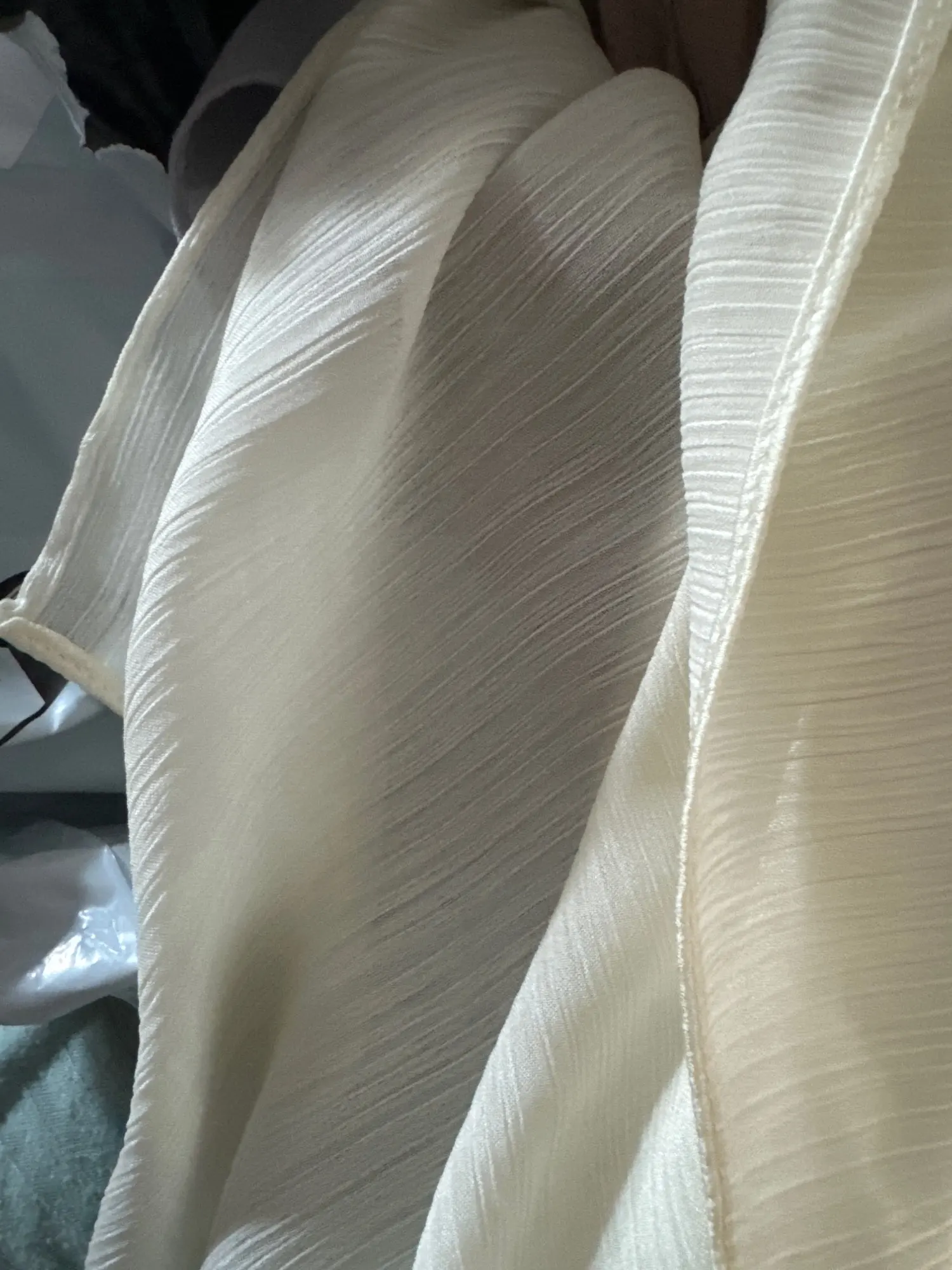 Hot Premium Satin Crinkle Hijab Scarf Chiffon Shawl Plain Muslim Women Hijabs Breathab Islam Women Turban Pleated Scarf Ramadan photo review