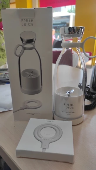 Portable Electric Juicer Blender Usb Mini Fruit Mixer (Hot Sale) photo review