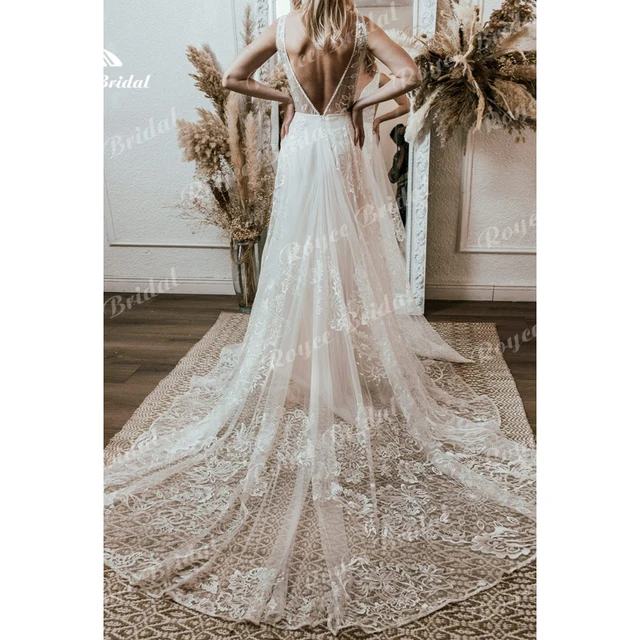 Decoy Motion Box Sheath/Column Tulle Applique V-neck Sleeveless