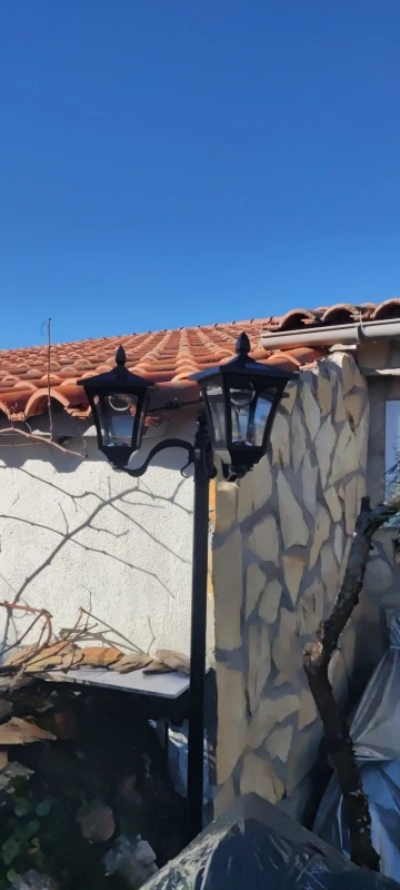 Lampadaire solaire LED 3 têtes d'extérieur