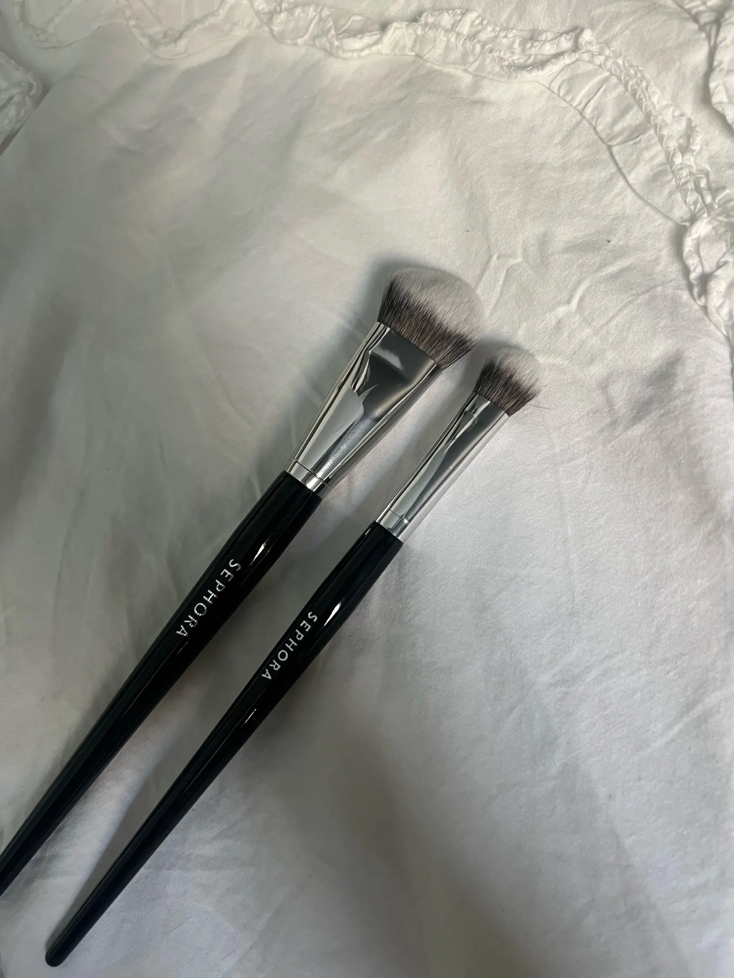 LOYBJ Professional Foundation Brush 47 Broom Head Liquid Foundation Shadow Concealer Brushes photo review