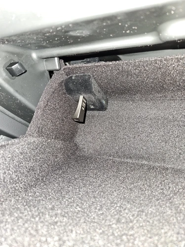Teslahubs™ Glove Box USB-Hub customer photo