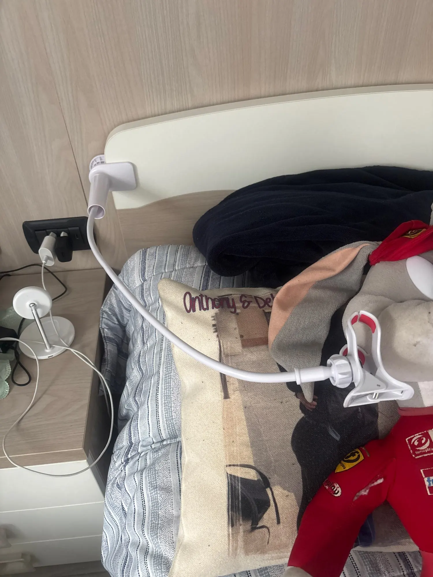 360 Clip Mobile Phone Holder Stand Portable Flexible Lazy Bed Desktop Bracket Desk Mount Stand Base For iPhone Samsung Xiaomi photo review