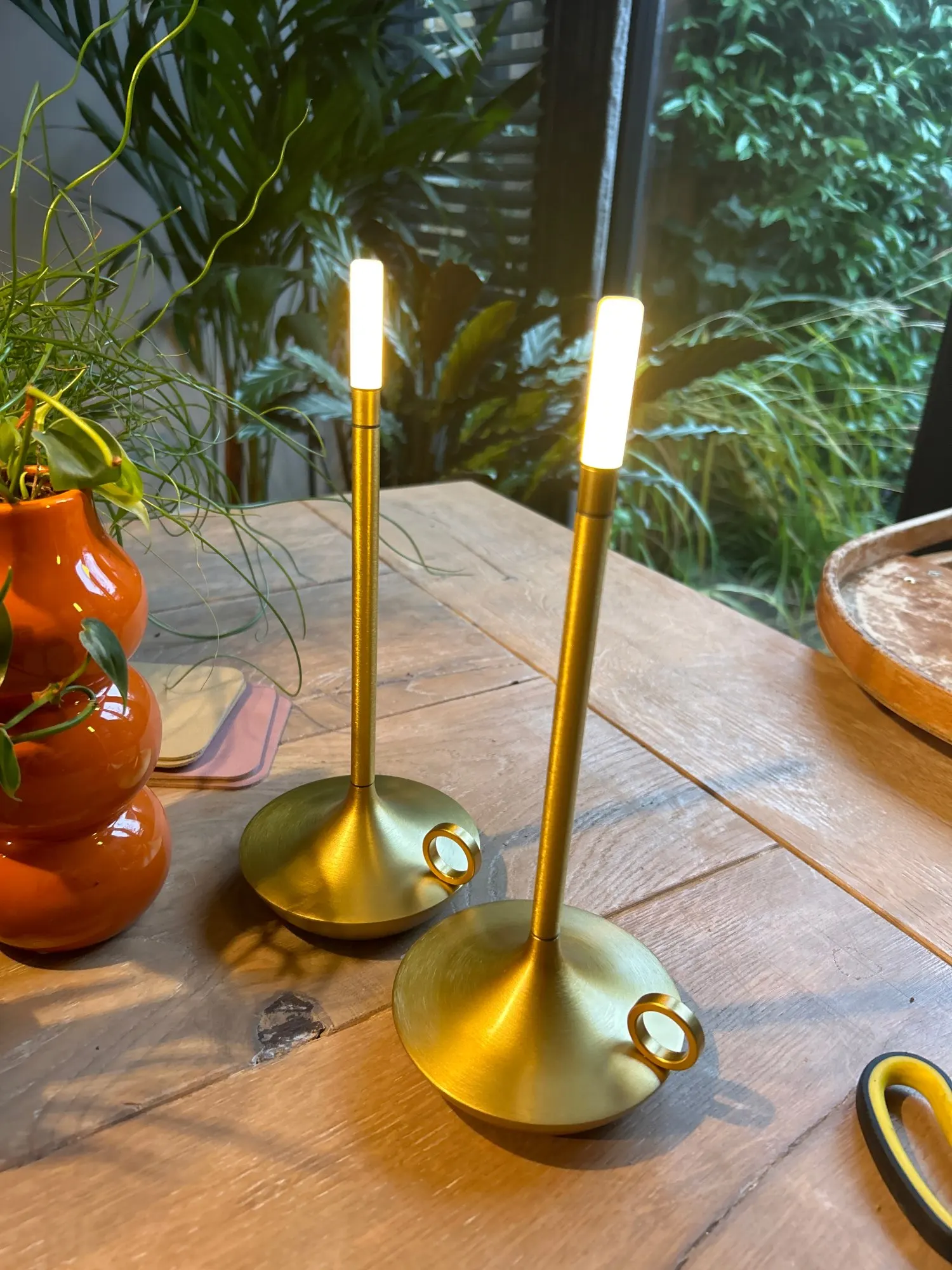 LED USB Rechargeable Table Lamp, Touch Switch, Perfect for Bedside Decoration, Bar Atmosphere, and Residential Elegance photo review