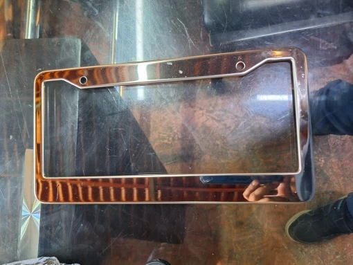 TeslaHubs™ SecureMount Front License Plate Frame customer photo