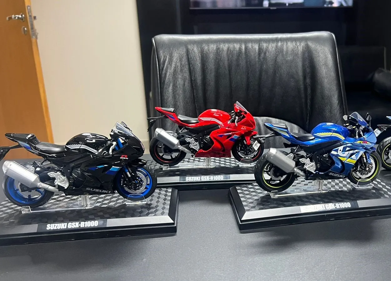 CCA 1:12 SUZUKI GSX-R1000 Alloy Motocross Licensed Motorcycle Model Toy Car Collection Gift Static die Casting Production photo review