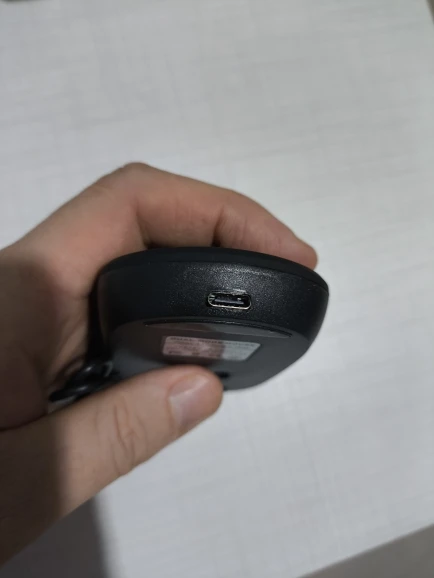 Rechargeable 2.4GHz Bluetooth Silent Gaming Mouse photo review