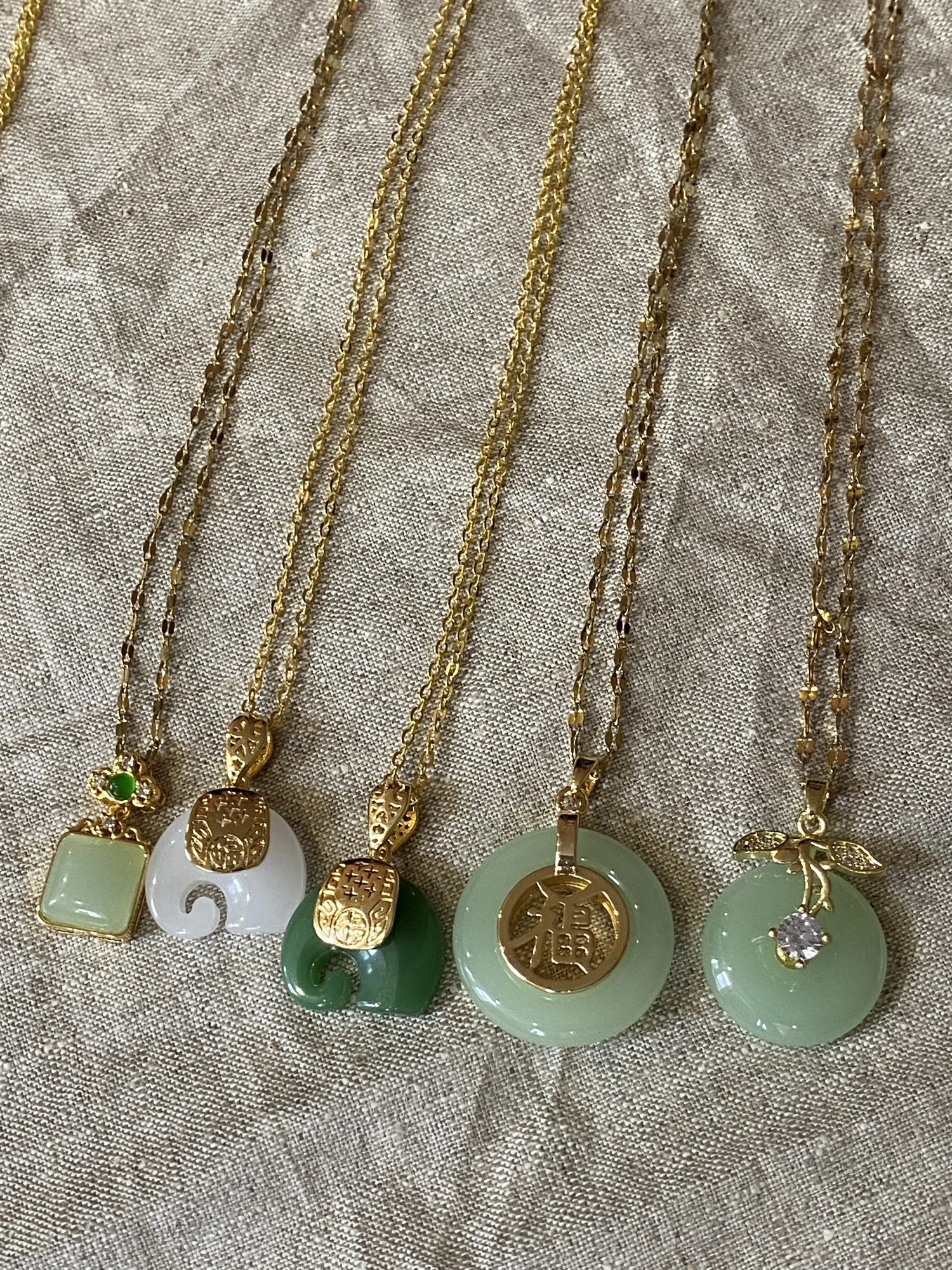 Cute Green & White Imitation Jade Elephant Peace photo review