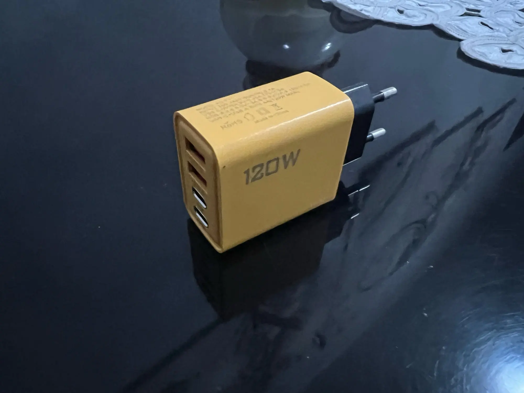4 Port USB Charger Total 120W Type C Fast Charge Mobile Phone Adapter Quick Charge Wall Charger photo review