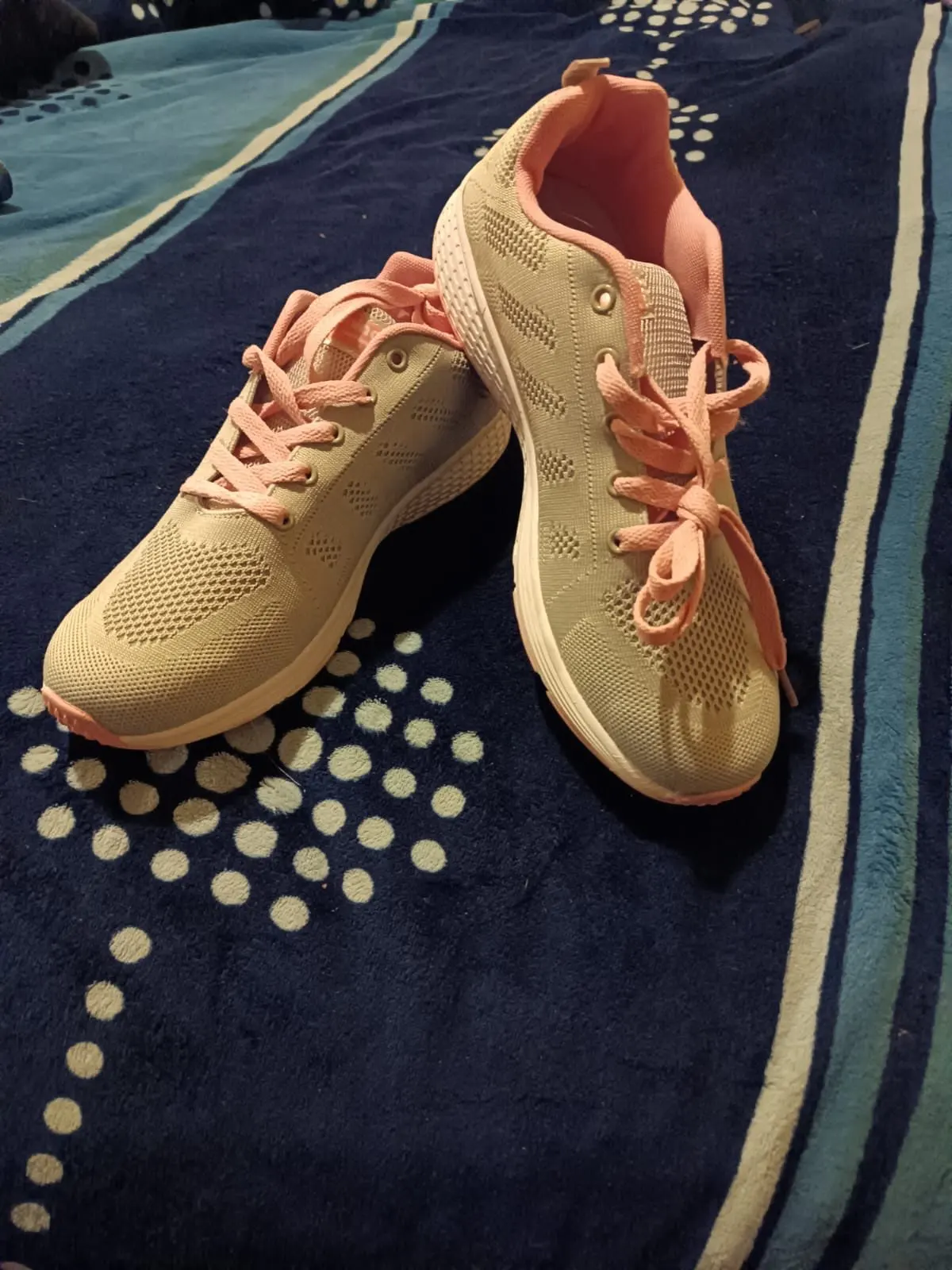 Zapatos informales para mujer, zapatos planos de malla transpirables a la moda, calzado blanco para mujer photo review