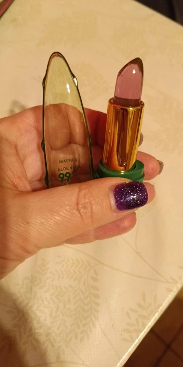 Aloe Vera Color Changing Lipstick – Moisturizing, Long-Lasting, Smooth Texture photo review