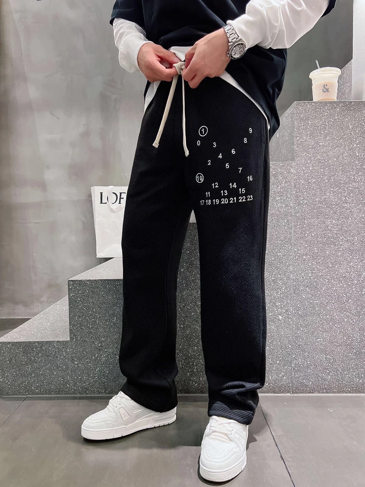 

Luxury Brand Men's Sweatpants 2023 New Fashion Digital Embroidery Design Long Pants Casual Trendy Elastic Waist Trousers for Men