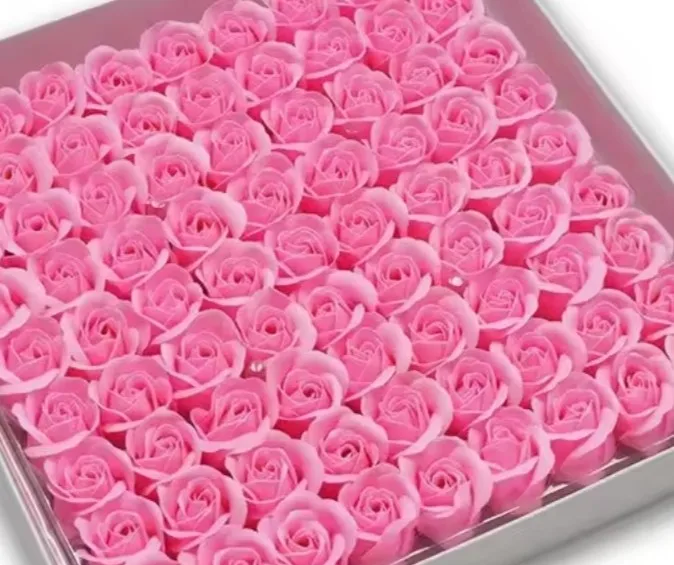 81pcs Three-Layer No Flower Base Rose Flowers Heads Decor gift Box Essential Wedding Bouquet Valentine'S Day Artificial Flower photo review