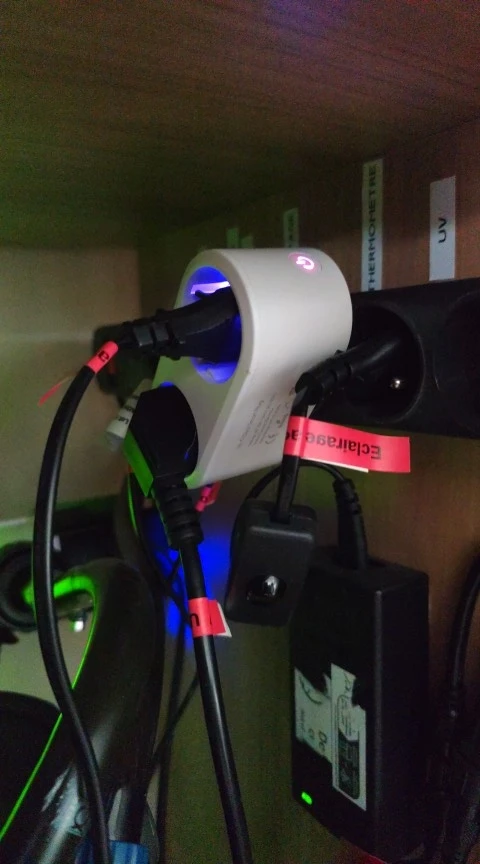 Tuya Wifi Smart Dual Plug Socket Eu 16A 20A 2 in 1 Function with Power Monitor Voice Control Smart Life Works with Alexa Google photo review