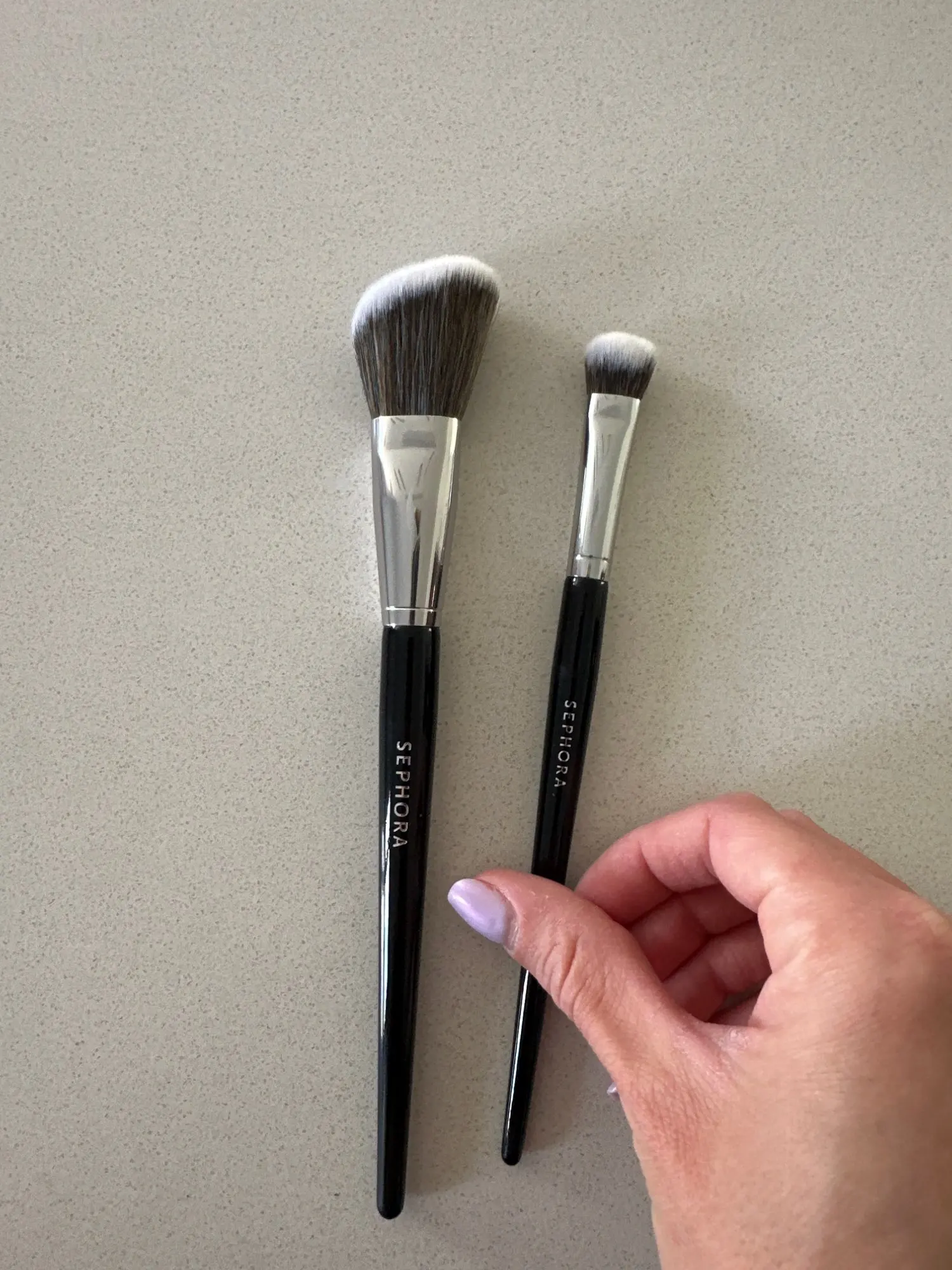 LOYBJ Professional Foundation Brush 47 Broom Head Liquid Foundation Shadow Concealer Brushes photo review