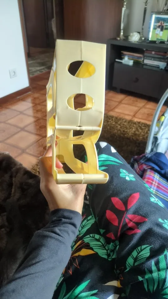 🍳 אחסון ביצים בסטייל! 🏠 תיבת אחסון 4 שכבות עם דלת צד נוחה. ✨ סדר מושלם למטבח שלכם!