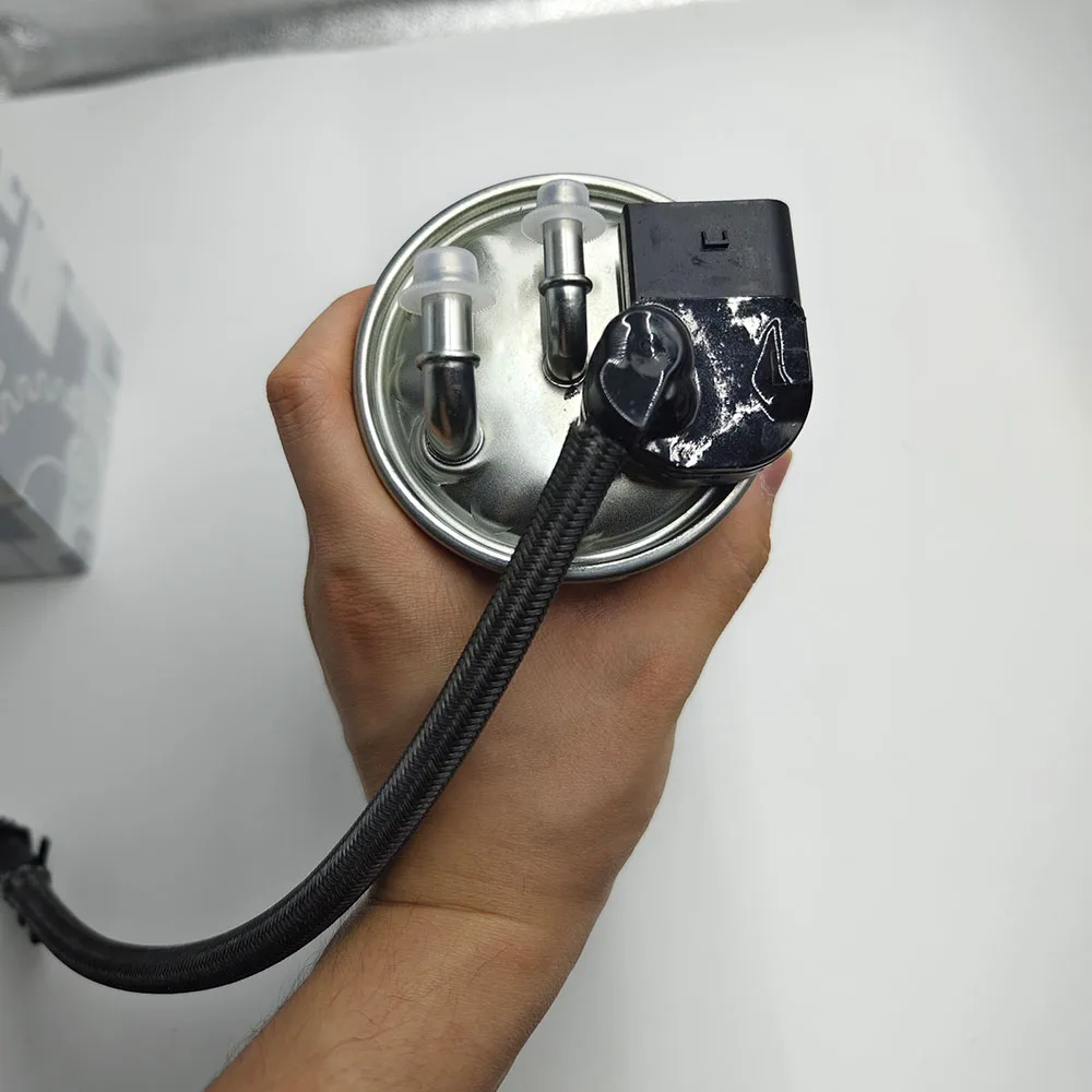 New OE A6510902952 6510902952 Engine Fuel Filter For Mercedes-Benz