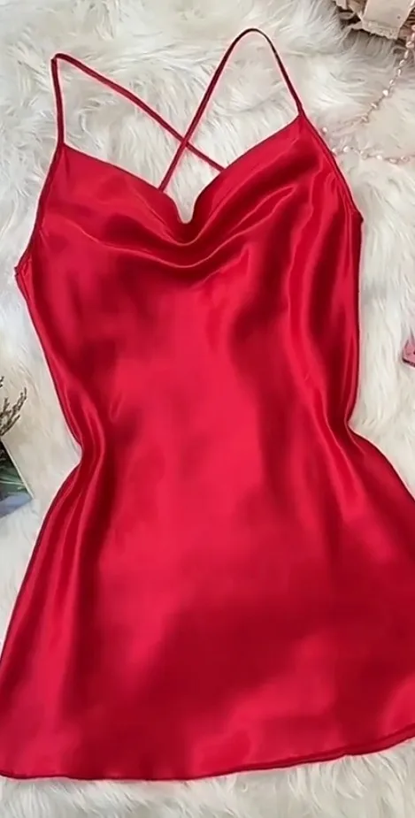 Luxury Backless Nightgown for Summer Comfort & Style photo review