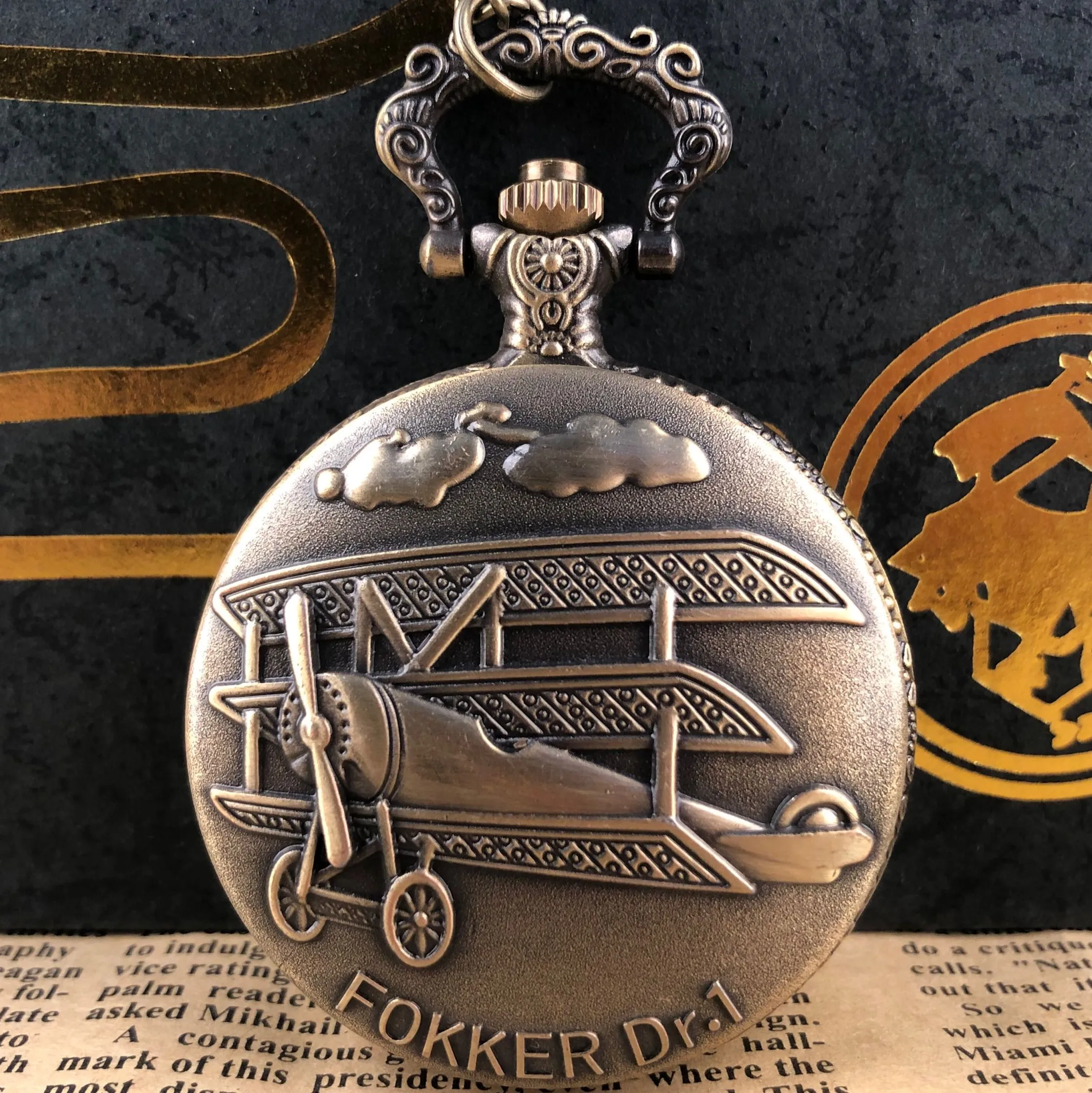 

Steampunk Retro Airplane Quartz Pocket Watch For Men Personalised Fashion Pocket Watches Pendant with Chain Gifts