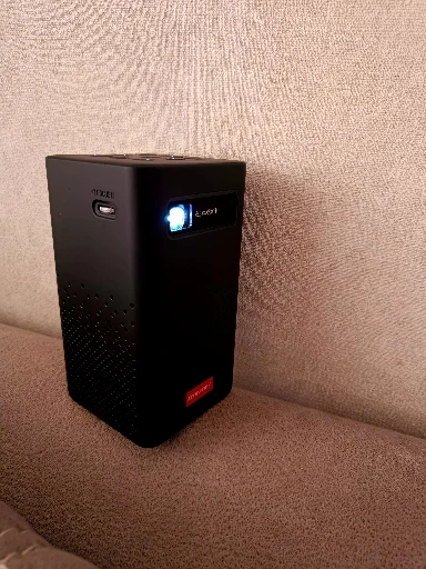 Portable Home Theater Mini 3D Projector 4K Display photo review