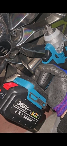 TW285 520N.m Cordless Electric Impact Wrench - Brushless Power Tool for Makita 18V Battery photo review