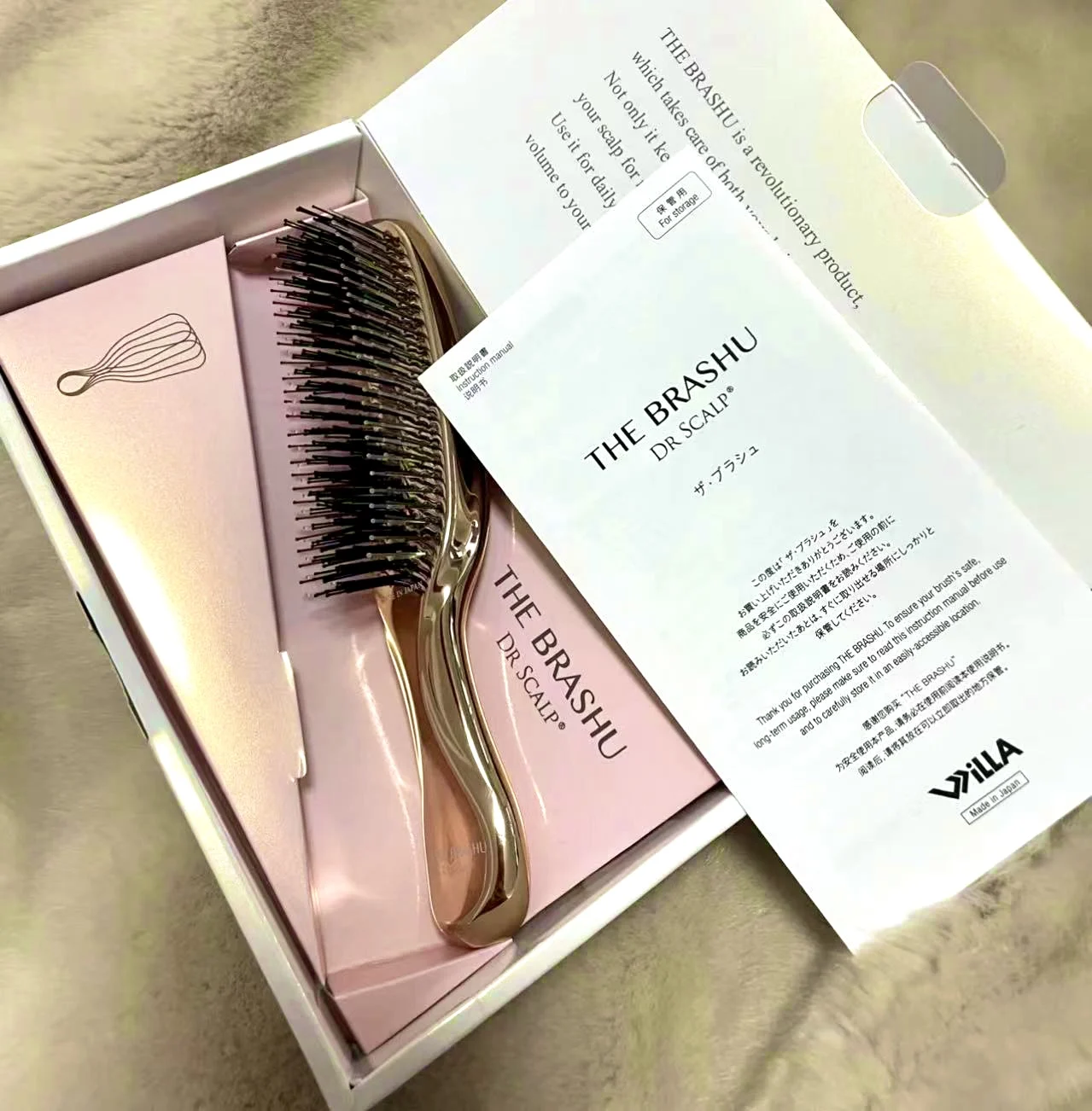 

Japanese Premium Head Massager Scalp Brush Hair Massager Shampoo Brush Wet Plastic Detangling Brush Hair Cleaning Comb Rose gold
