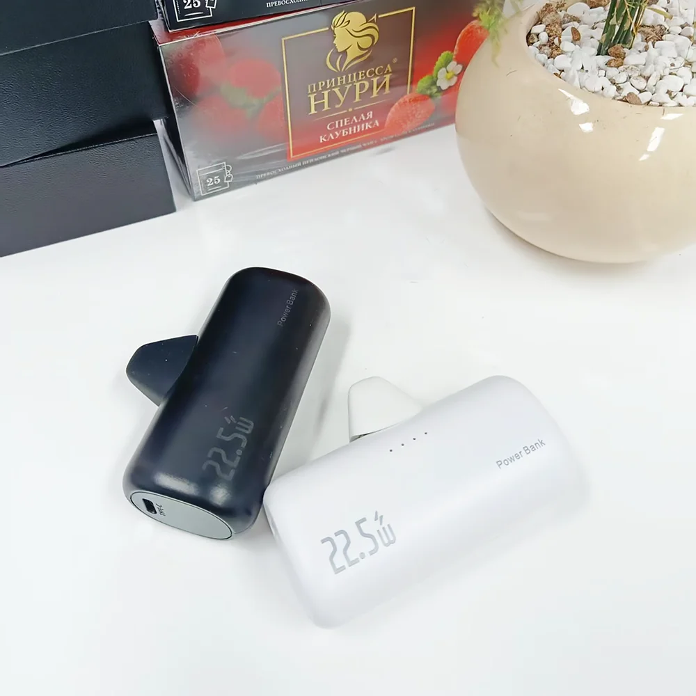 M&W 5000mAh Power Bank: Rotate - Plug Magic, Type - C & Lightning in One! 3